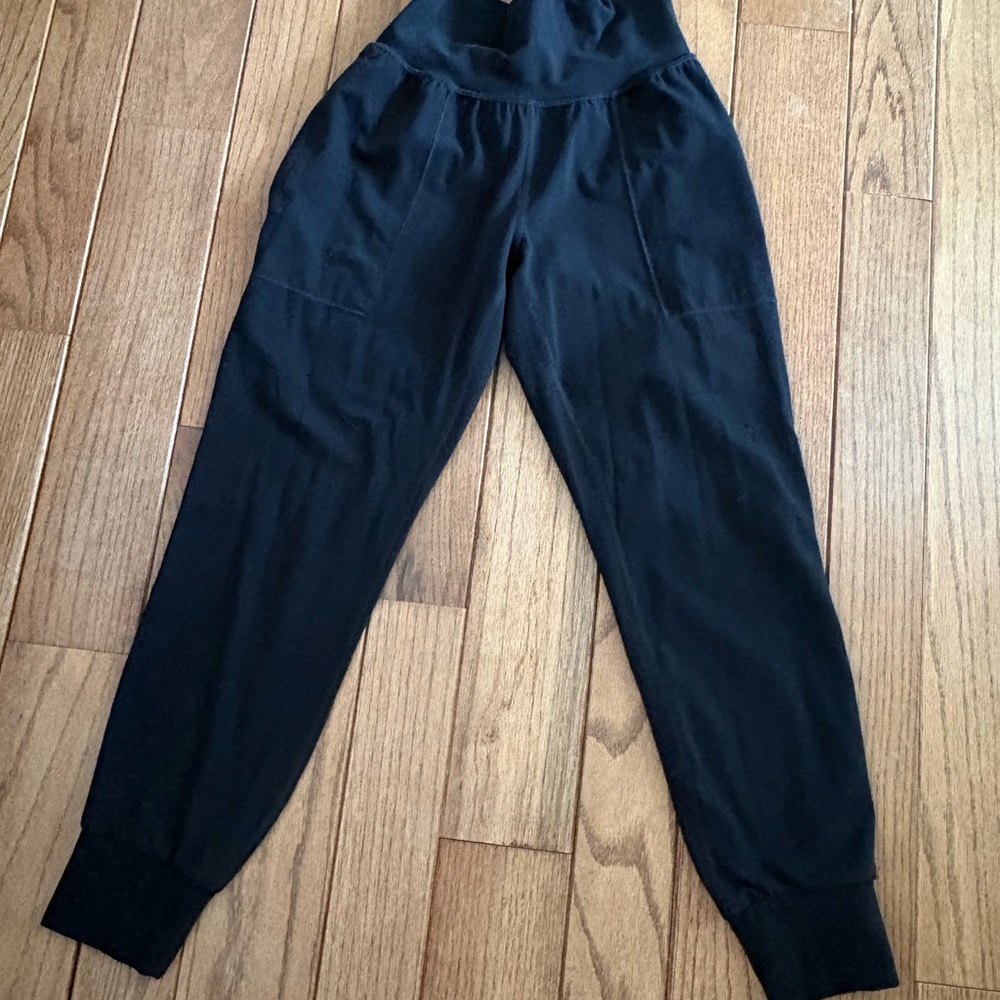 Athleta salutation Joggers
